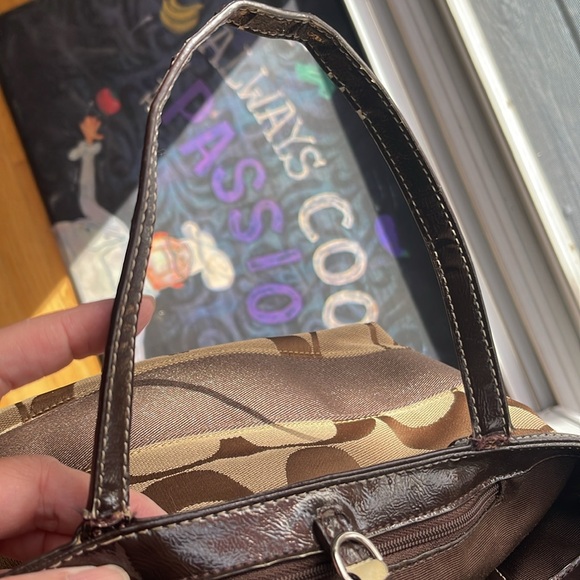 Coach small  bag. - Picture 4 of 7